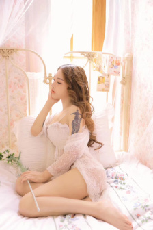 玩弄丰满人妻大BBWBBW